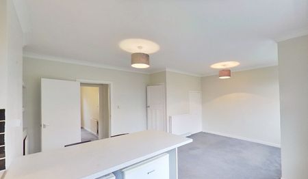 4 bedroom apartment to rent - Photo 3