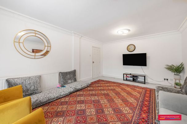 Nether Street, London, N12 - Photo 1