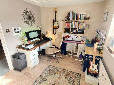 3 bedroom maisonette to rent - Photo 4