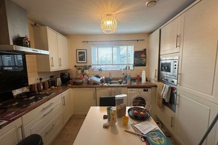 Long Down Avenue, BRISTOL - Photo 3