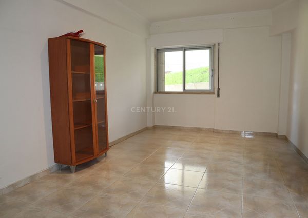 Arrendamento | Apartamento T1+1 | Amadora