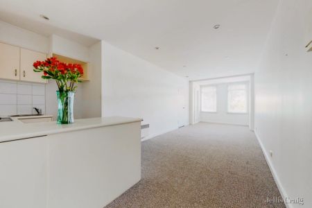 1 Bed, 1 Bath - Photo 2