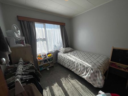 Private 2 bedroom unit in a quiet street - Photo 5