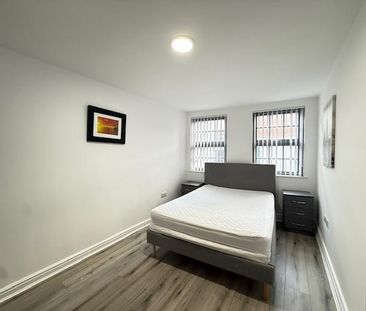 2 bedroom flat to rent - Photo 4