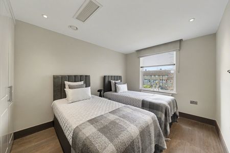 Court Close, St Johns Wood Park, St Johns Wood, NW8 6NN - Photo 3