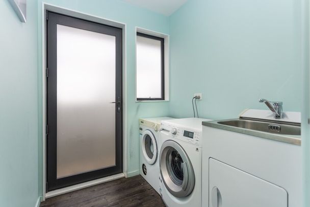 Lovely three bedroom family home in quiet location! - Photo 1