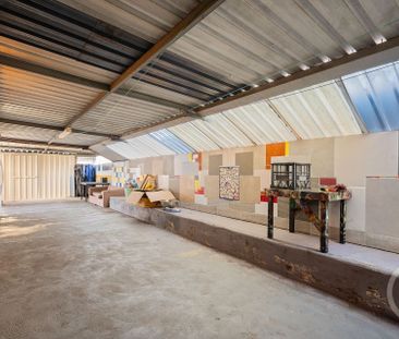Prime Location & Endless Outdoor Features! - Photo 3