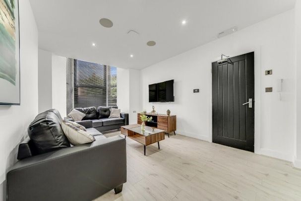 6 bedroom house to rent - Photo 1