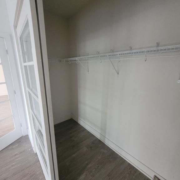 Large bright one bedroom in Pointe St.Charles - Photo 1