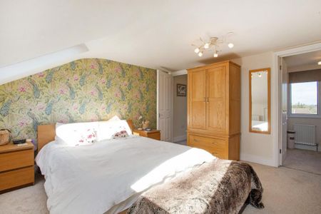 3 bedroom semi-detached house to rent - Photo 4