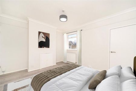3 bedroom end of terrace house to rent - Photo 3