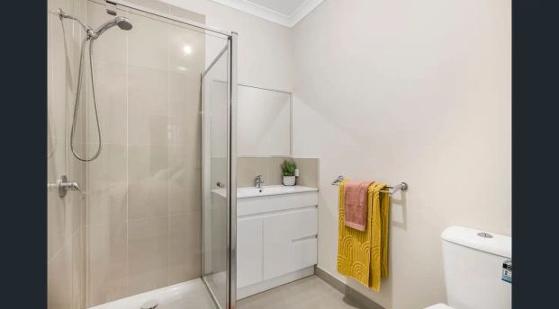 “Entertainment Paradise” - Photo 1