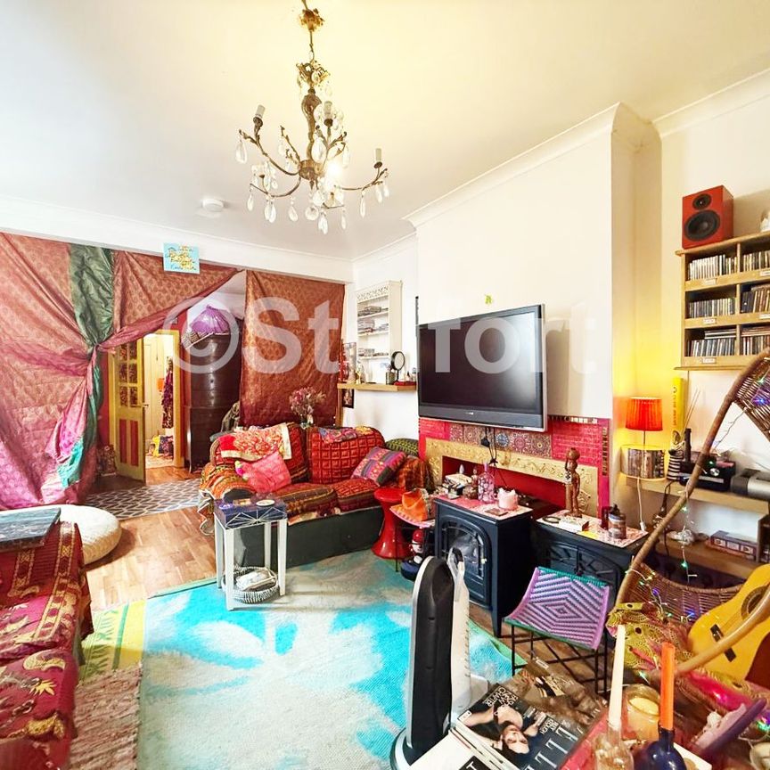Hampden Road, N10, London - Photo 1