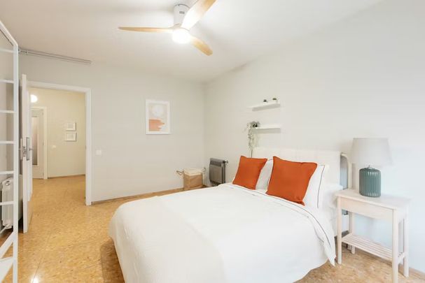 Calle Colón, Valencia, Valencian Community 46004 - Photo 1