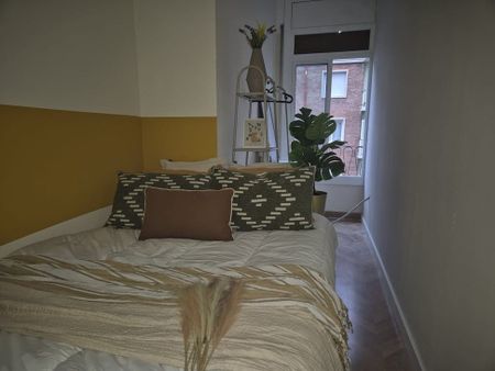 Carrer de Buenos Aires, Barcelona, Catalonia 08029 - Photo 4