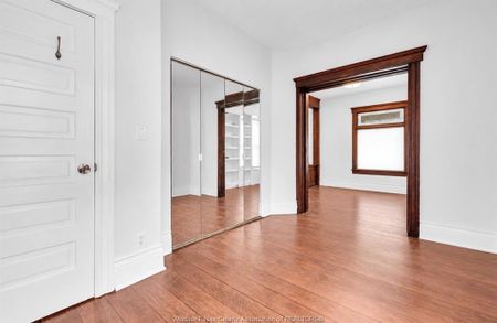 For Lease - 231 GLADSTONE Unit# 1, Windsor, Ontario - Photo 3