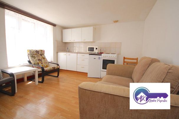 1 Bedroom Studio To Rent - Photo 1