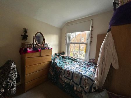 4 bedroom terraced house to rent - Photo 4