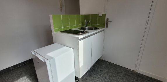 Location Appartement 1 pièce 14m² VALENCIENNES 59300 - Photo 2