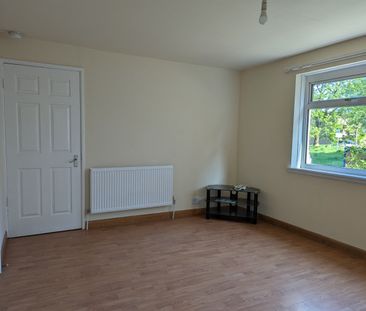 4 Bed Terraced House, Maclean Square, G51 - Photo 2