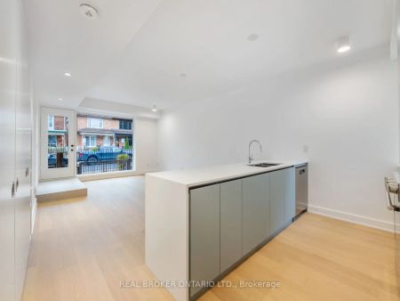 91 Bellwoods Avenue #Main - Photo 5