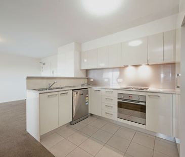2nd Floor Apartment - The Hub. - Photo 6