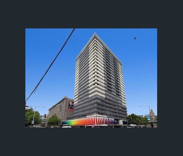 Spacious Apartment in CBD with Gas & Water Bills Included - Photo 3