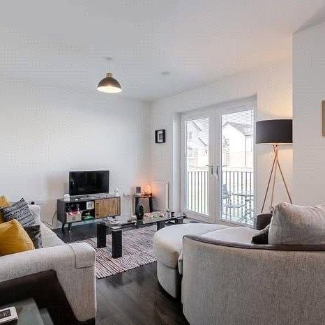 2 bedroom ground floor flat to rent - Photo 1