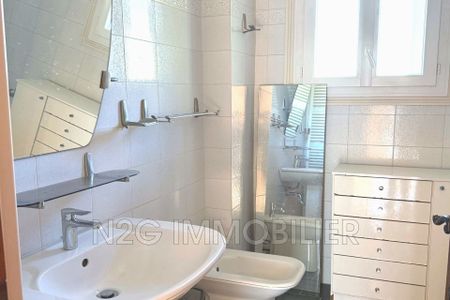 Location Appartement 3 pièces 65m² CANNES 06400 - Photo 4