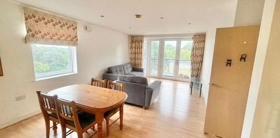 2 bedroom flat to rent - Photo 2