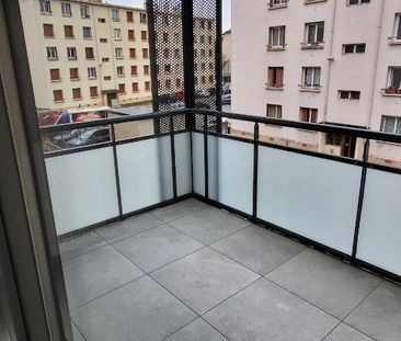 Location Appartement 2 pièces 43m² DECINES CHARPIEU 69150 - Photo 6