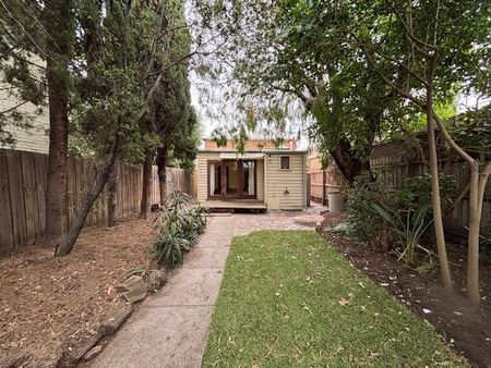 37 Bent Street, Northcote VIC 3070 - House For Rent | Domain - Photo 4