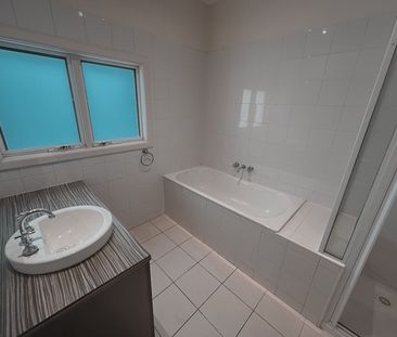 41 Byfield Street, Reservoir VIC 3073 - House For Rent | Domain - Photo 6