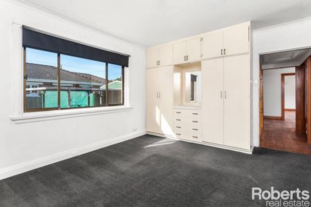 Two-bedroom home in sought after area - Photo 4