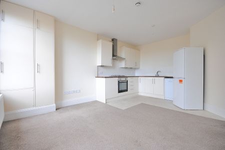 2 bedroom flat to rent, - Photo 4