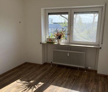 Lichtdurchflutete, großzügige 3,5 Zimmer-Whg. mit Küche u. Balkon i... - Photo 6