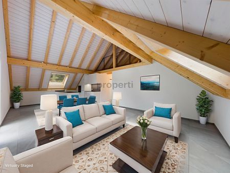 Fantastic 4.5-room penthouse apartment in Radelfingen, canton BE - Photo 4