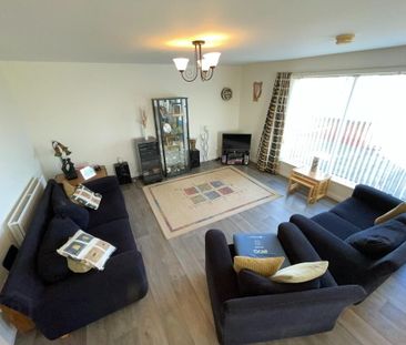 35 The Links, Portrush, BT56 8SX - Photo 2