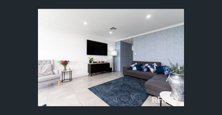 MASSIVE 4x2 Family Home in a Prime Alkimos Location - Photo 4