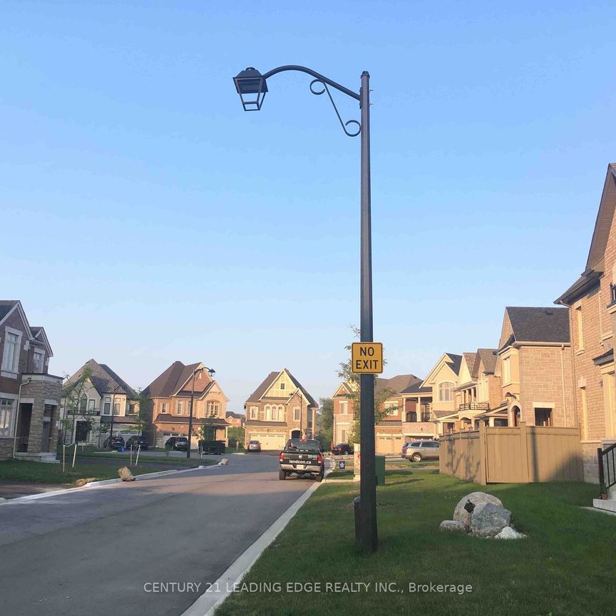 For Lease - 23 Boland Court Unit# (1 BdRm Upper Level), Aurora, Ontario - Photo 1