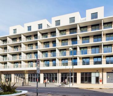 The Broadway, Crawley - Photo 5