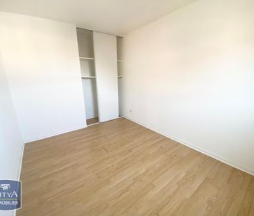 Location Appartement 3 pièces 65m² VALENCIENNES 59300 - Photo 3