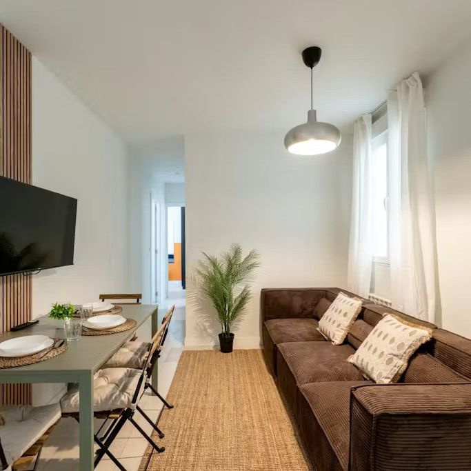 Calle de Fuencarral, Madrid, Community of Madrid 28010 - Photo 1