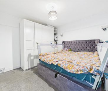 4 bedroom terraced house to rent - Photo 6