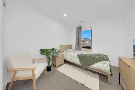 Stylish and conveniently located! - Photo 3