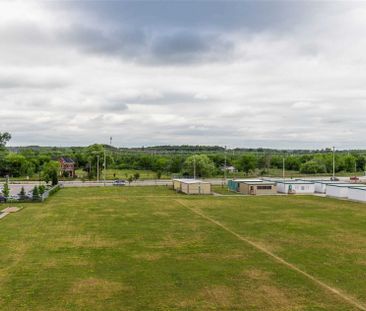 For Lease - 2441 Greenwich Drive Unit# 48, Oakville, Ontario - Photo 4