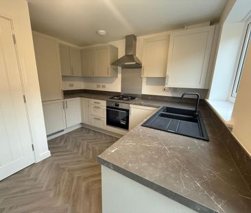 3 bedroom end of terrace house to rent - Photo 5