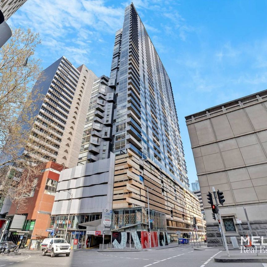 2 BED 1 BATH IN THE HEART OF CBD - WHITE GOODS - Photo 1