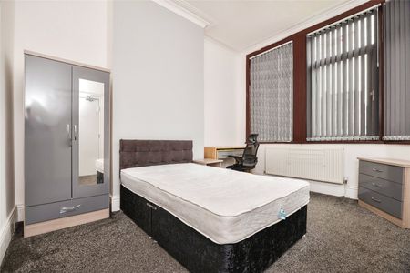 Room 4 - Photo 3