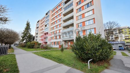 Pronájem bytu 2+1 57 m² - Fotografie 5